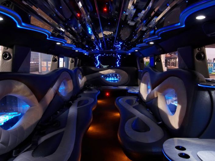 Hummer Long interiér